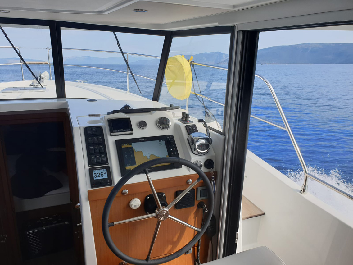 Motorni čoln Swift Trawler 35 Zadarska regija, Hrvaška 8 thumbnail